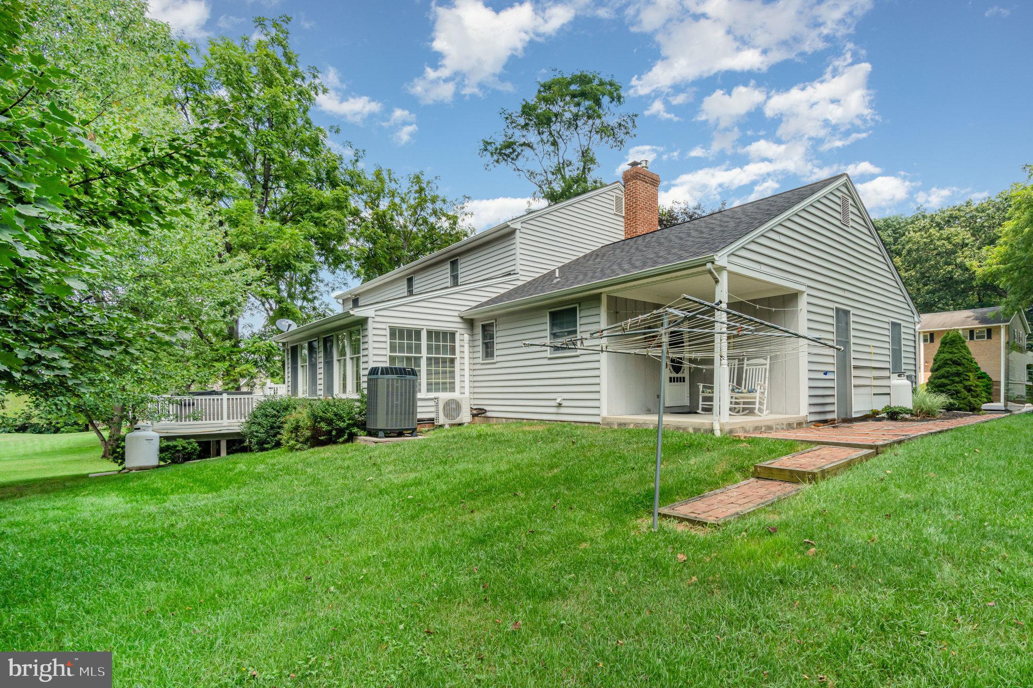 320 Hickory Road Carlisle, PA 17015 - Photo 32 of 41 Gallery Image 32