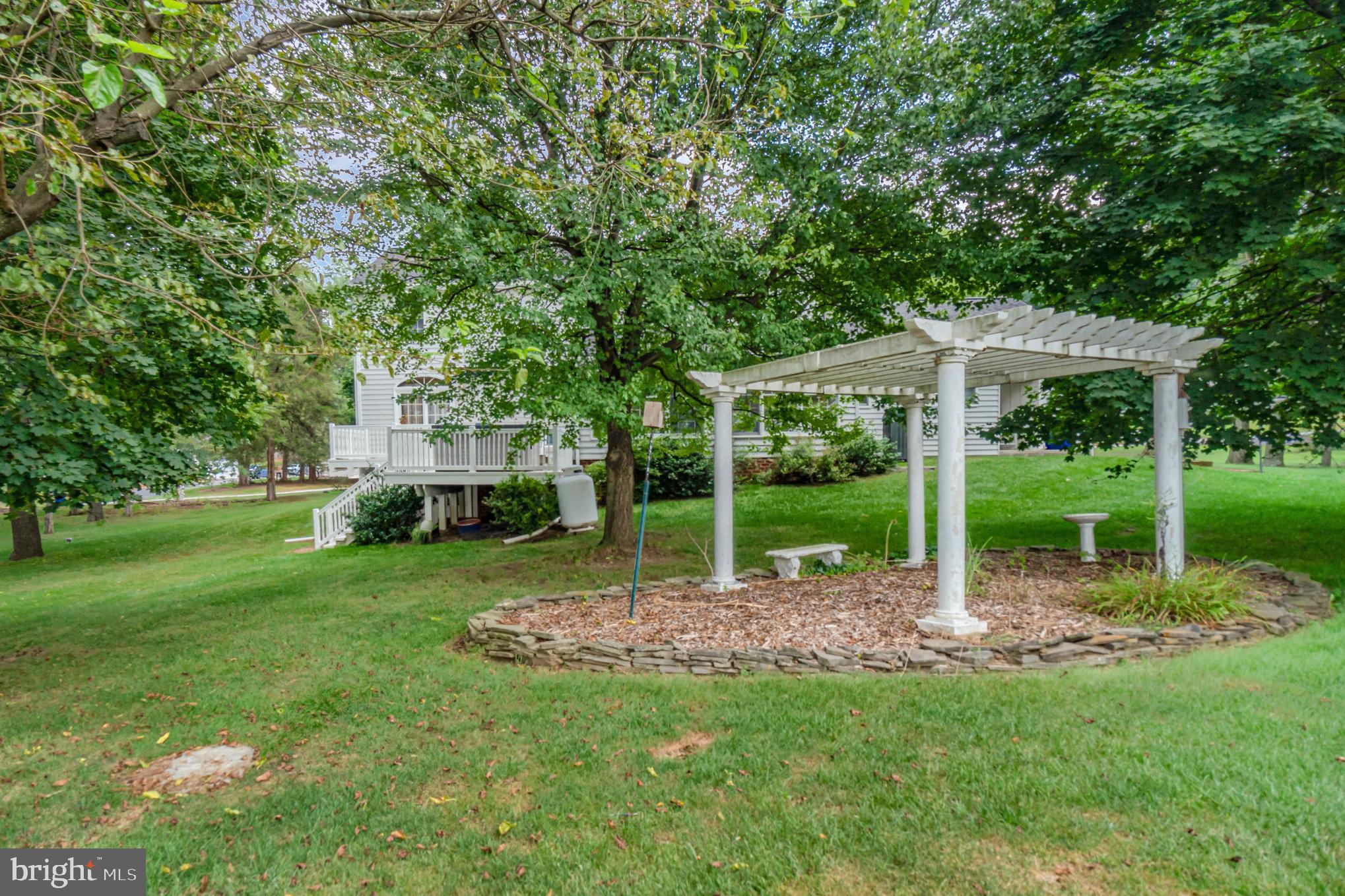 320 Hickory Road Carlisle, PA 17015 - Photo 35 of 41 Gallery Image 35