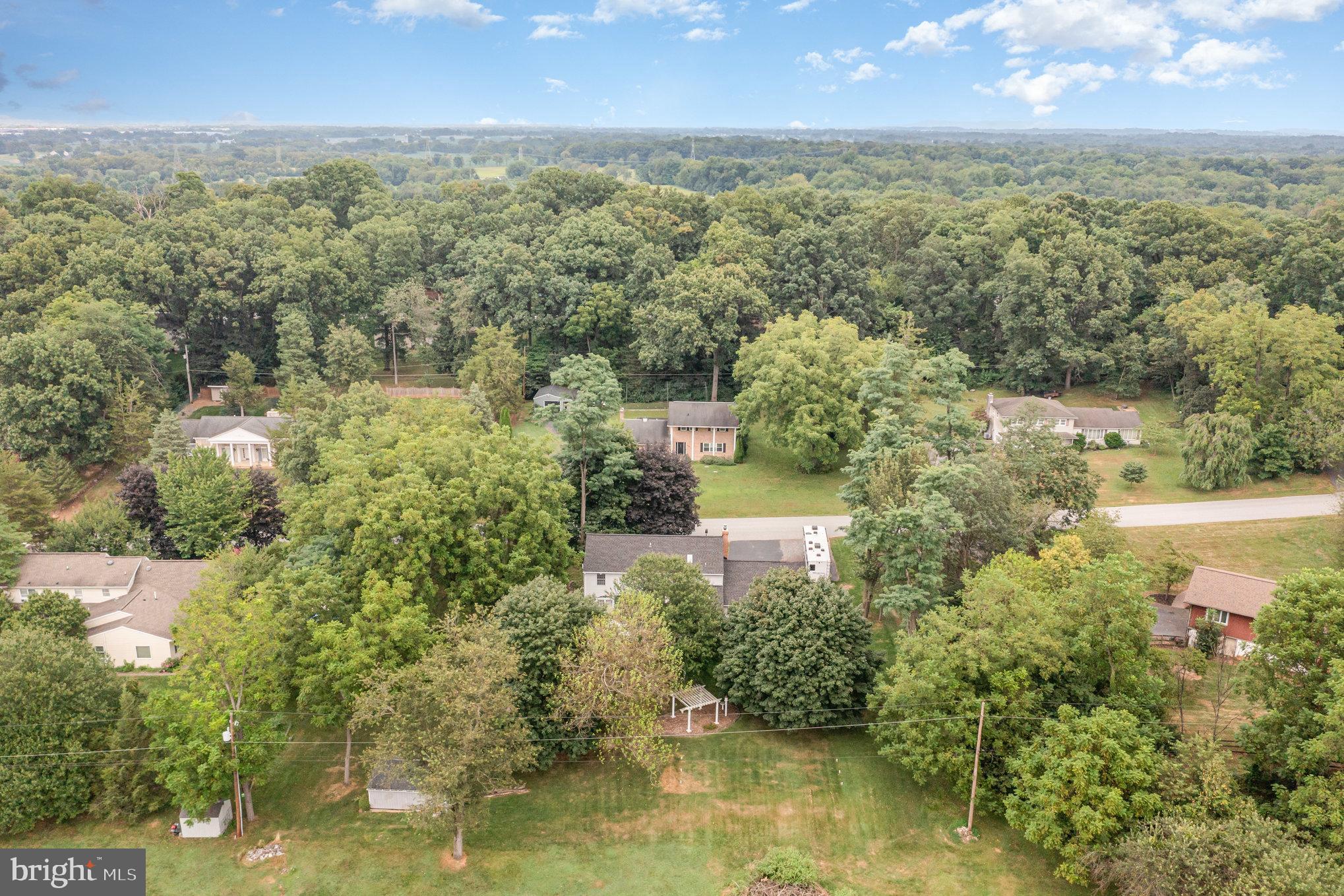 320 Hickory Road Carlisle, PA 17015 - Photo 37 of 41 Gallery Image 37