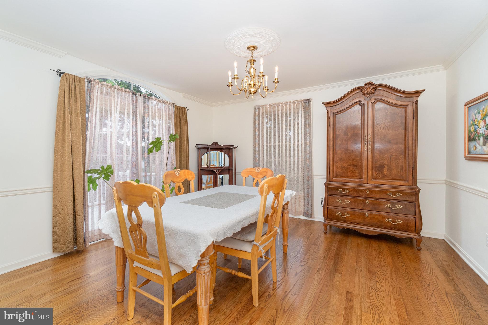 320 Hickory Road Carlisle, PA 17015 - Photo 5 of 41 Gallery Image 5