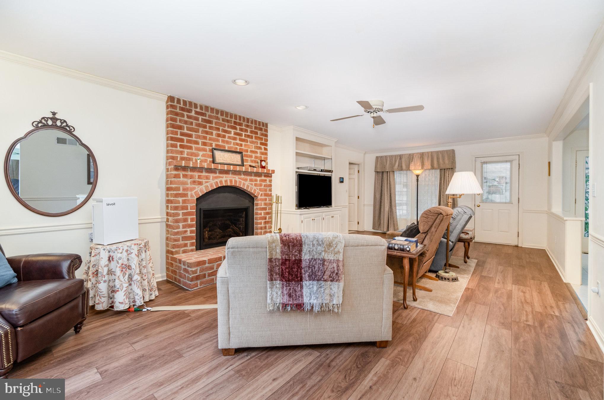 320 Hickory Road Carlisle, PA 17015 - Photo 7 of 41 Gallery Image 7