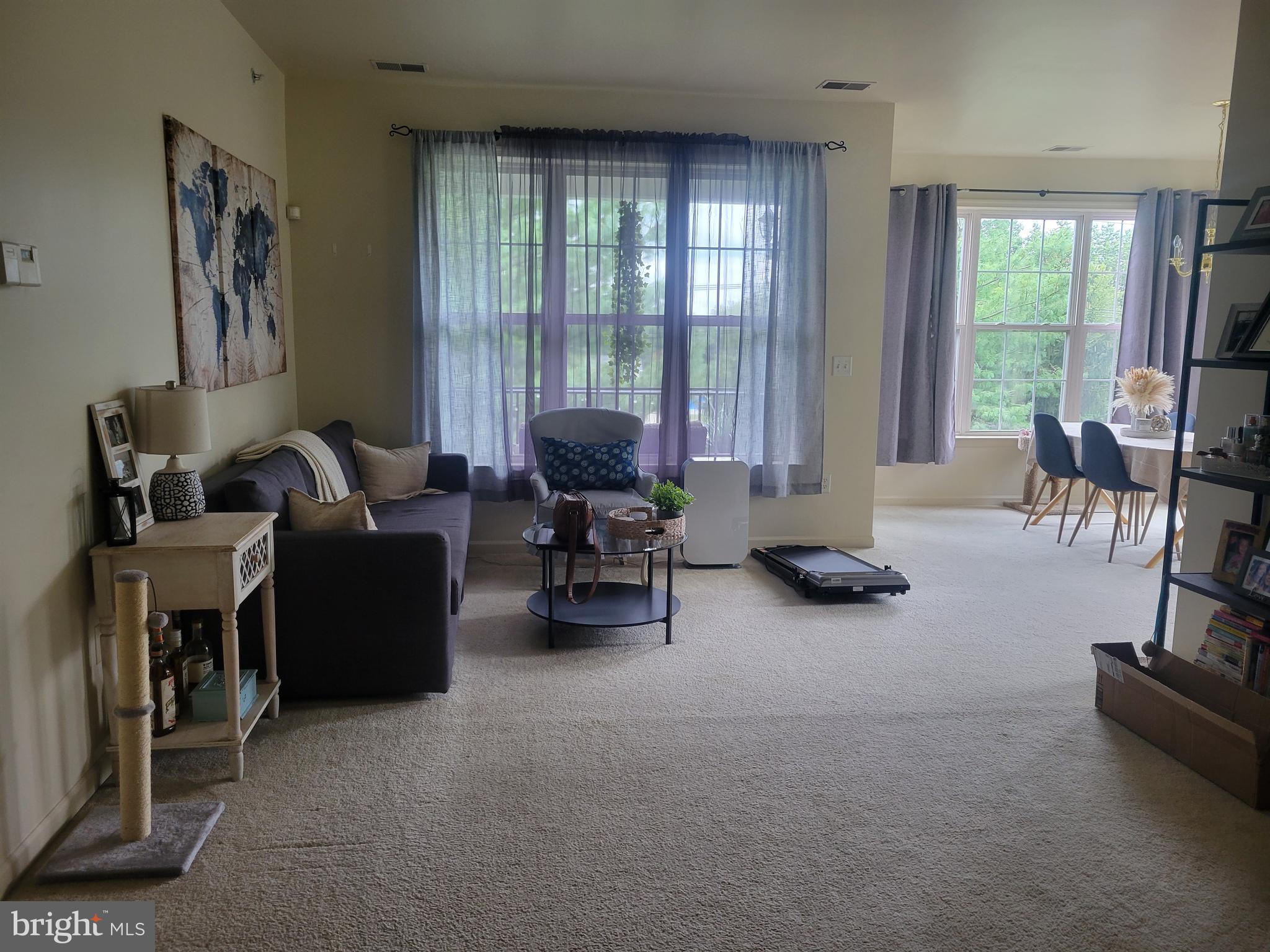 9 Kyle Way, Unit 1 Ewing, NJ 08628 - Photo 3 of 30 Spacious living room filled with natural light