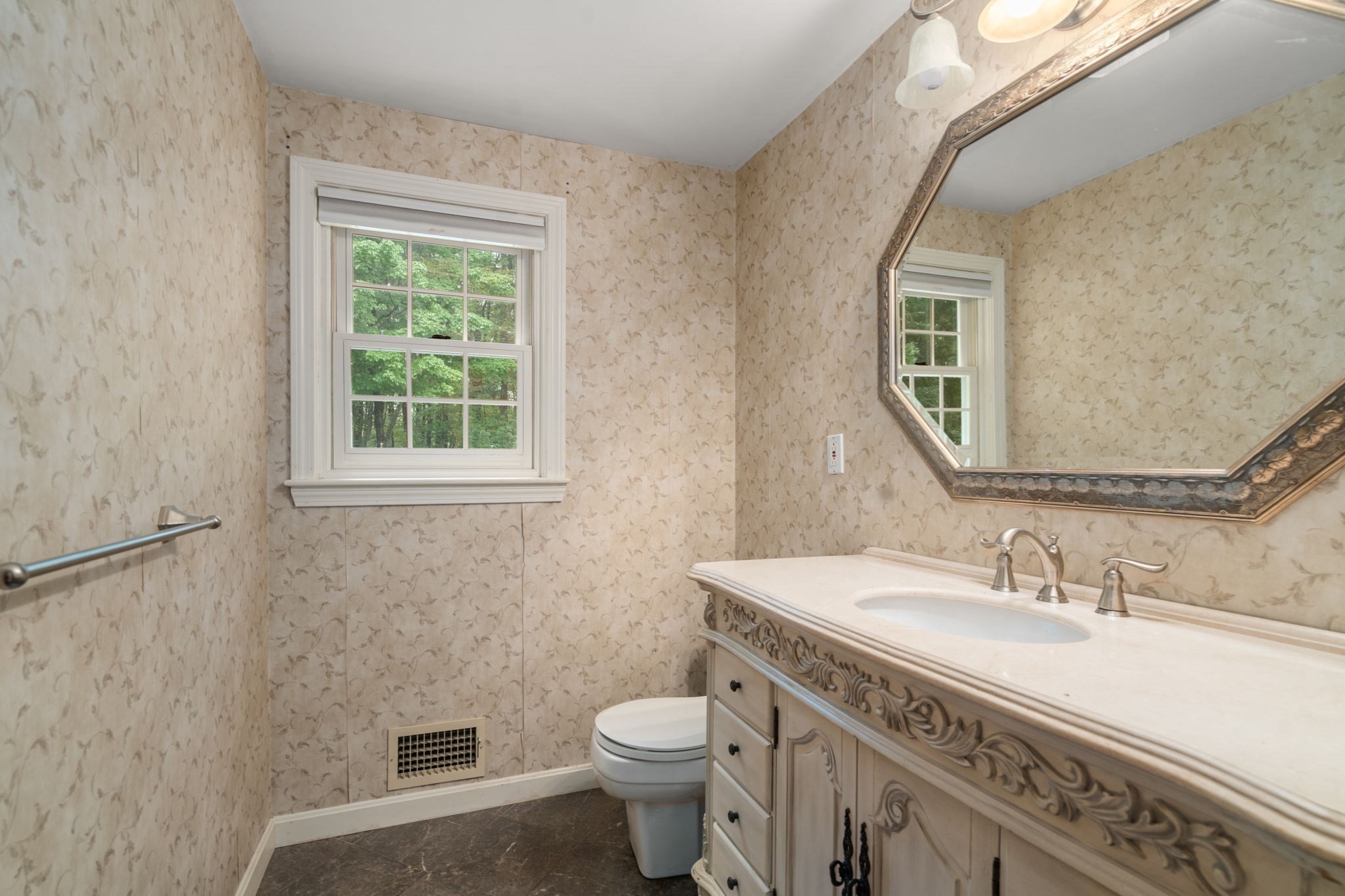11 Summit Road Southborough, MA 01772 - Photo 10 of 41 Gallery Image 10