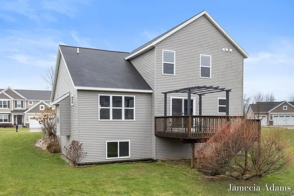 $535,000 | 511 Ivy Grove Northwest, Grand Rapids, MI 49534
