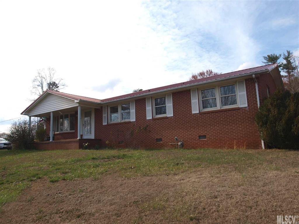 890 Cape Hickory Road Hickory, NC 28601 - Photo 1 of 21 Gallery Image 1