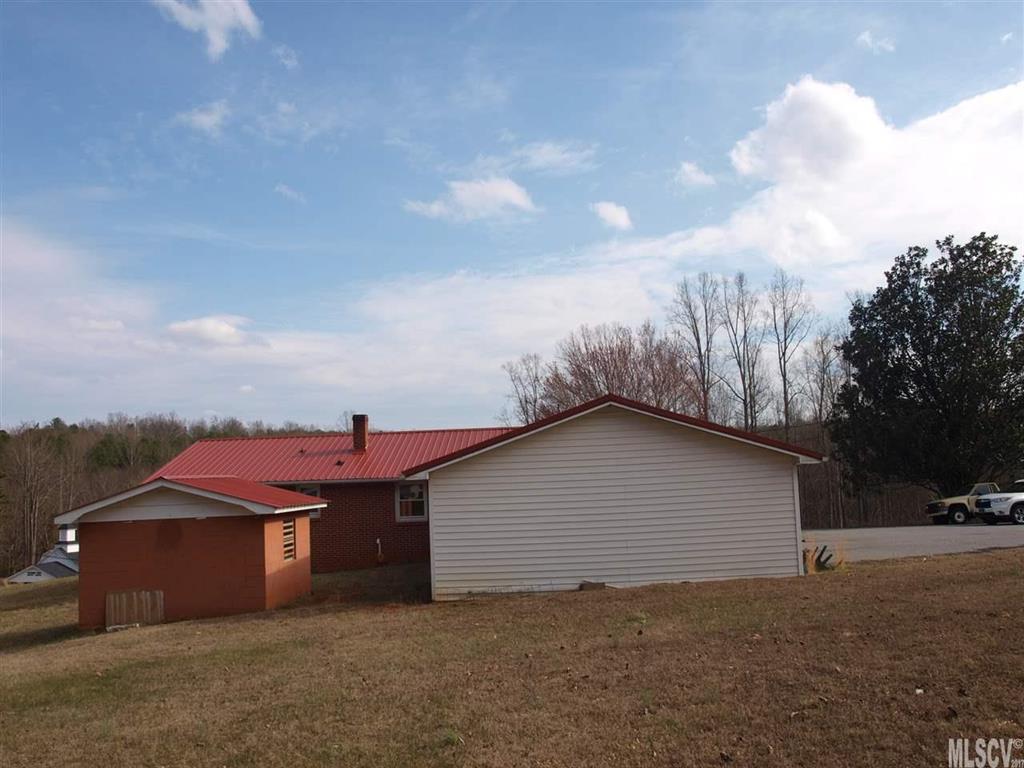 890 Cape Hickory Road Hickory, NC 28601 - Photo 14 of 21 Gallery Image 14