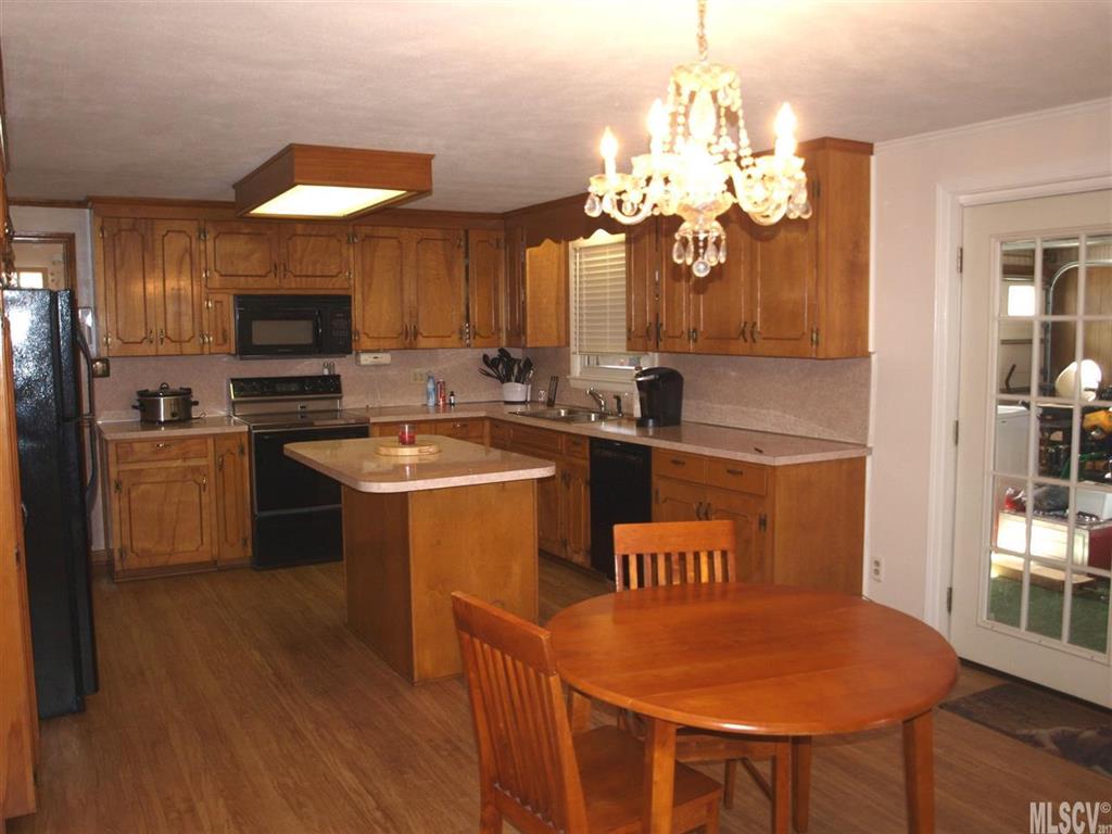 890 Cape Hickory Road Hickory, NC 28601 - Photo 18 of 21 Gallery Image 18