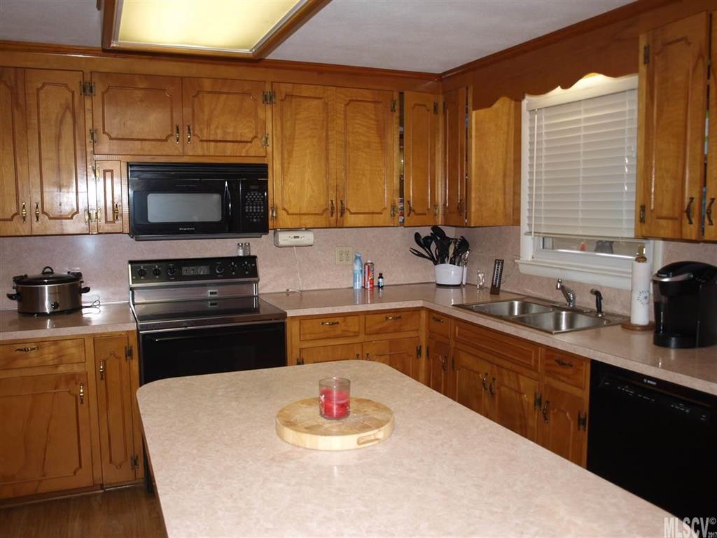 890 Cape Hickory Road Hickory, NC 28601 - Photo 20 of 21 Gallery Image 20