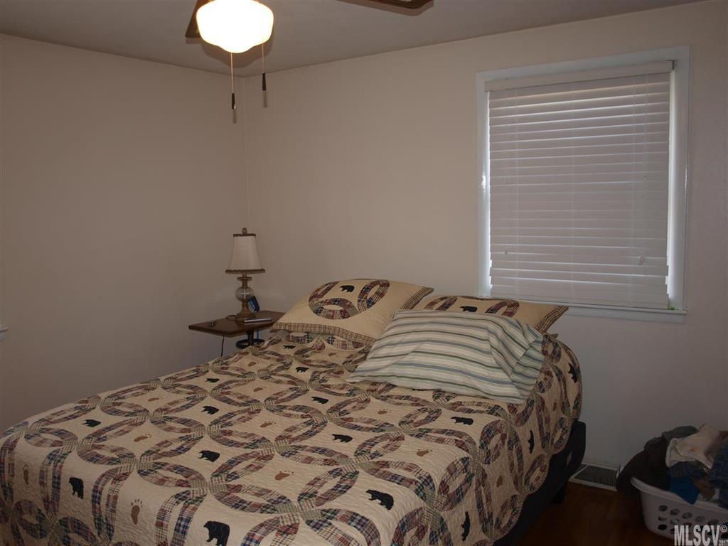 890 Cape Hickory Road Hickory, NC 28601 - Photo 7 of 21 Gallery Image 7