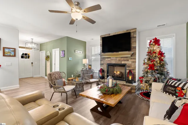 $350,000 | 104 Landry Lane, Greenville, SC 29617