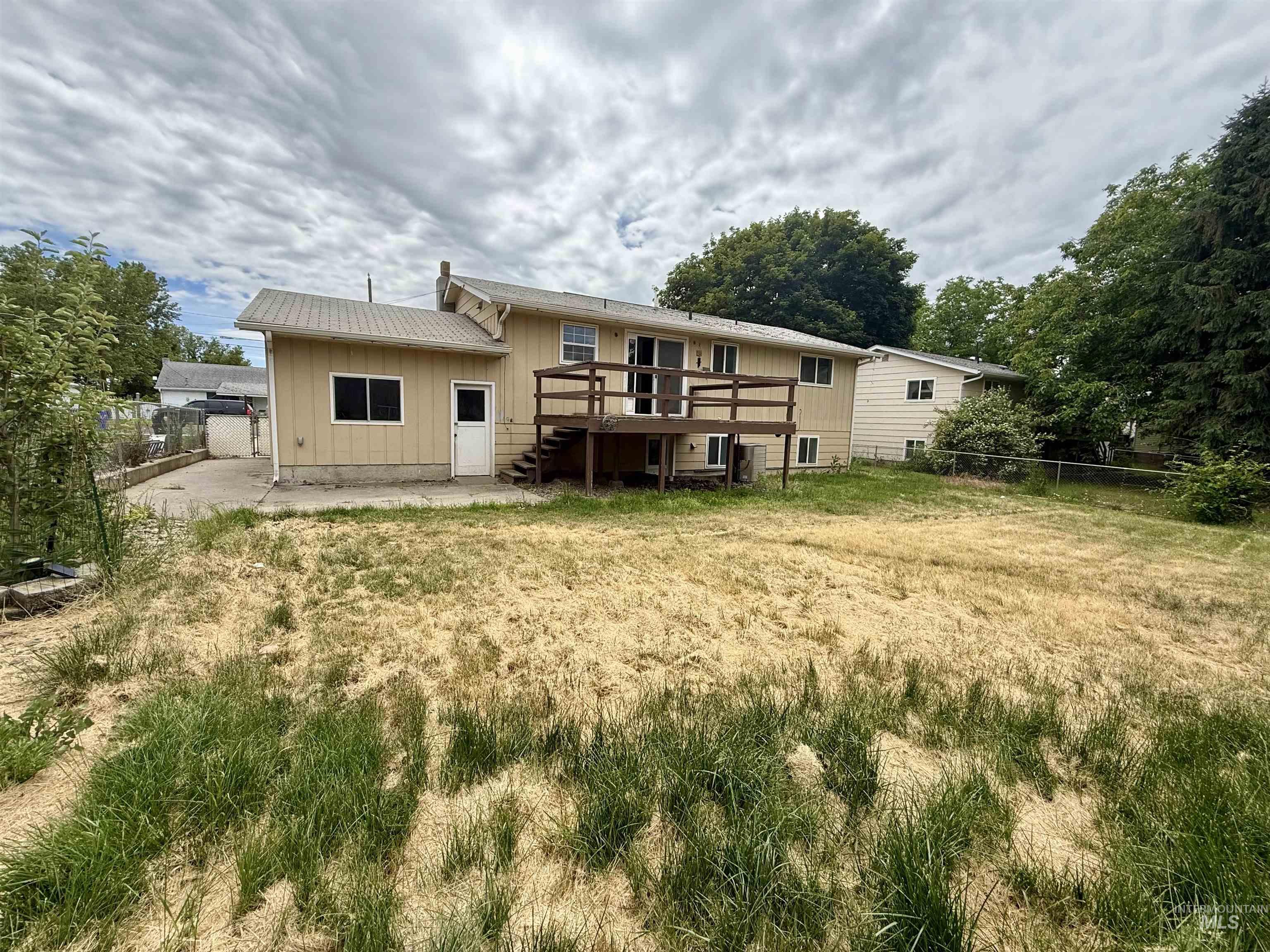 735 Burrell Avenue Lewiston, ID 83501 - Photo 5 of 28