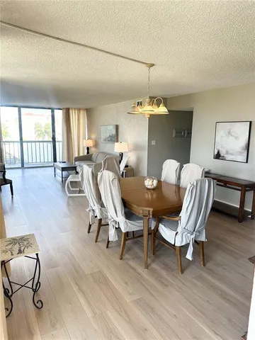 $2,900 | 400 Island Way, Unit 206, Clearwater Beach, FL 33767