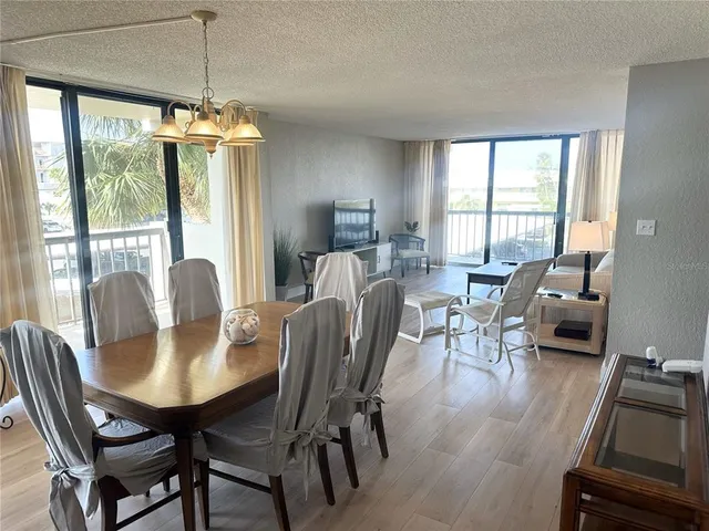 $2,900 | 400 Island Way, Unit 206, Clearwater Beach, FL 33767