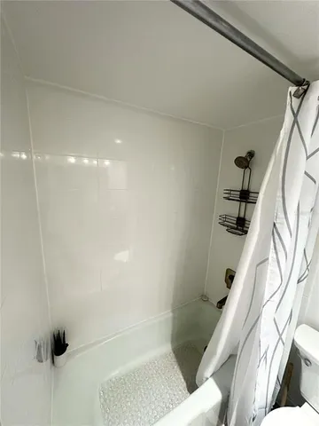 $2,900 | 400 Island Way, Unit 206, Clearwater Beach, FL 33767