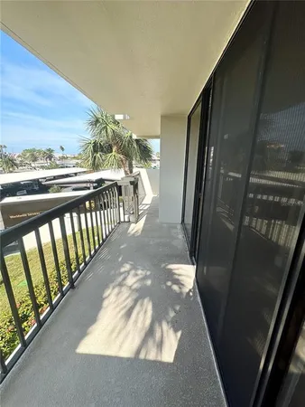 $2,900 | 400 Island Way, Unit 206, Clearwater Beach, FL 33767
