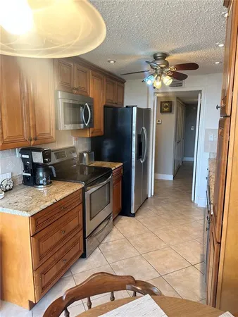 $2,900 | 400 Island Way, Unit 206, Clearwater Beach, FL 33767