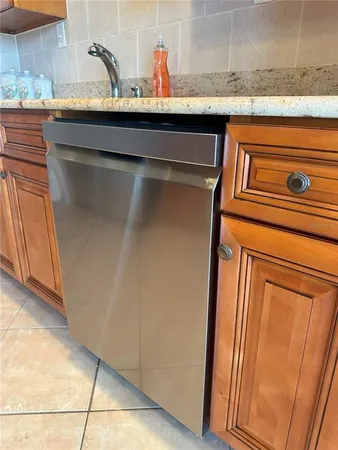 $2,900 | 400 Island Way, Unit 206, Clearwater Beach, FL 33767