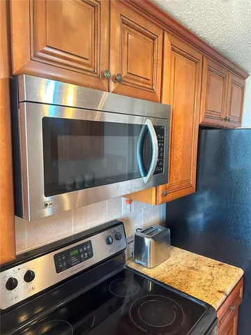 $2,900 | 400 Island Way, Unit 206, Clearwater Beach, FL 33767