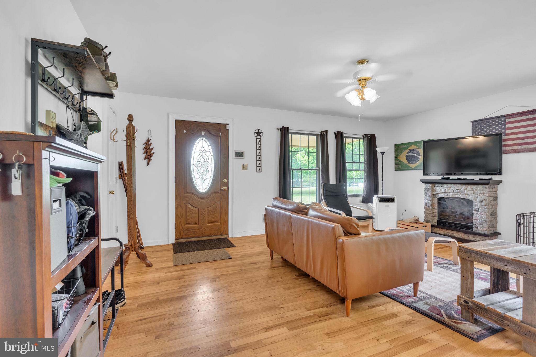 Family Room  Entrance w/Hard Wood Floors