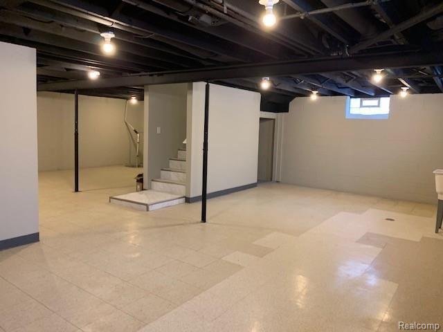 1460 Minnesota Road Troy, MI 48083 - Photo 15 of 16 IMG_2217.jpg