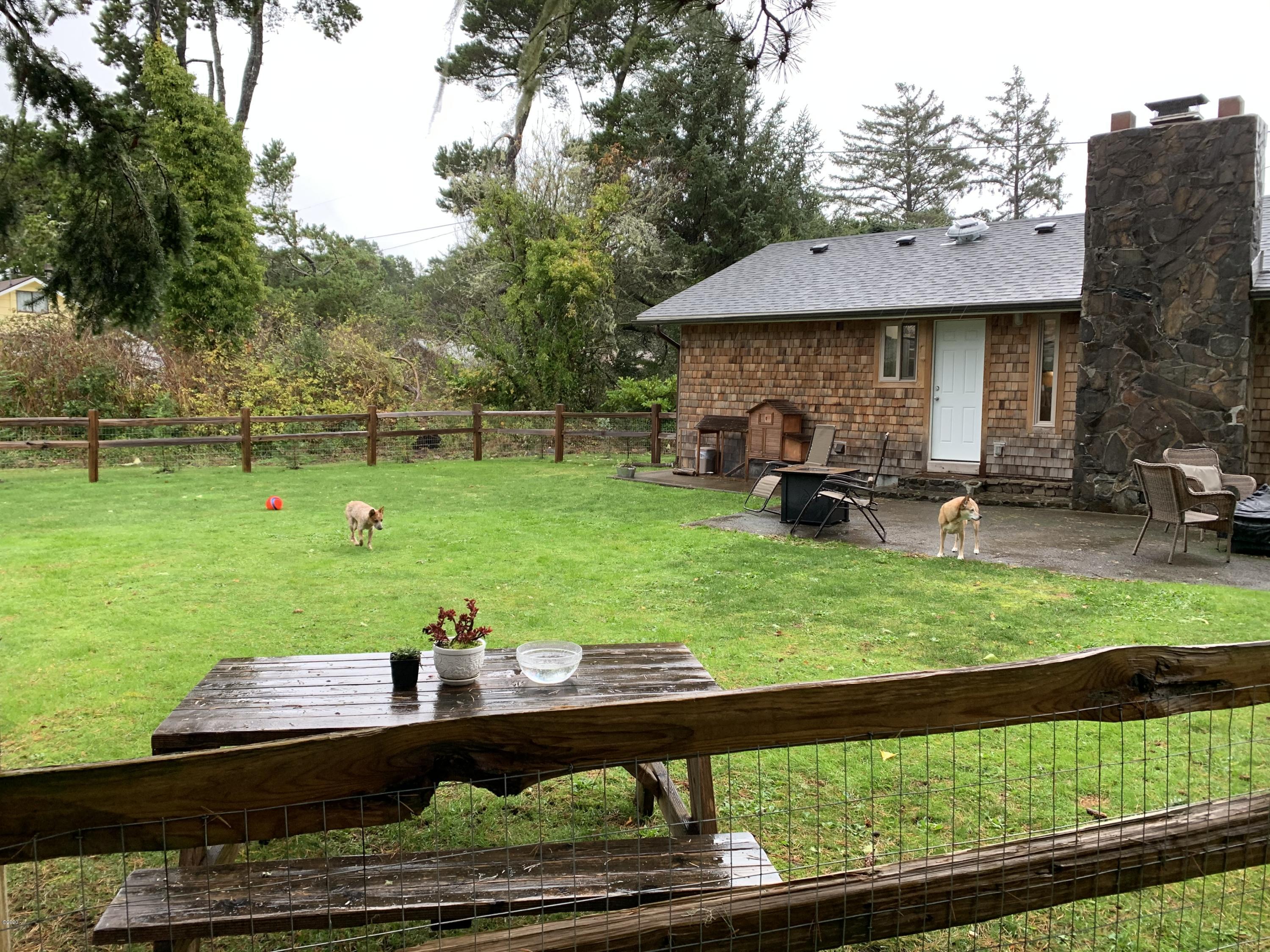 6835 Southwest Inlet Avenue Lincoln City, OR 97367 - Photo 41 of 48 Back yard