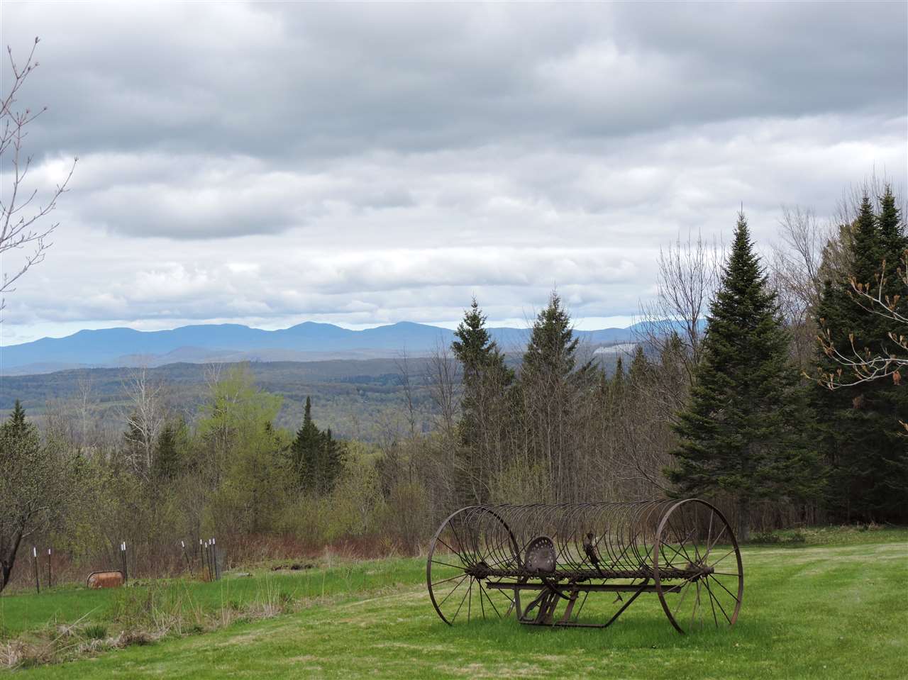 332 Dubray Road Cabot, VT 05647 - Photo 3 of 15