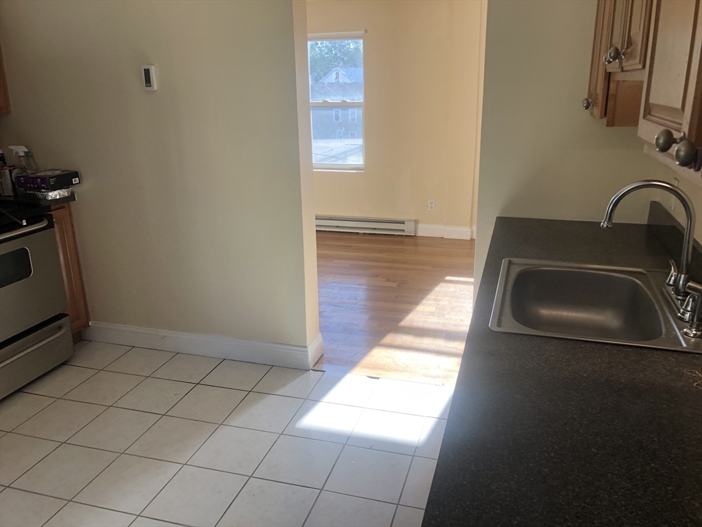 6 R Salem Street, Unit 6 Woburn, MA 01801 - Photo 5 of 10