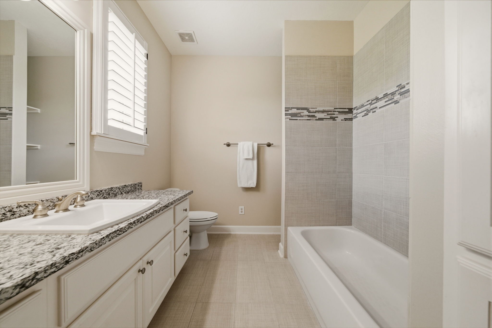 4535 Box Turtle Lane Fulshear, TX 77441 - Photo 34 of 49 Updated secondary ensuite bath