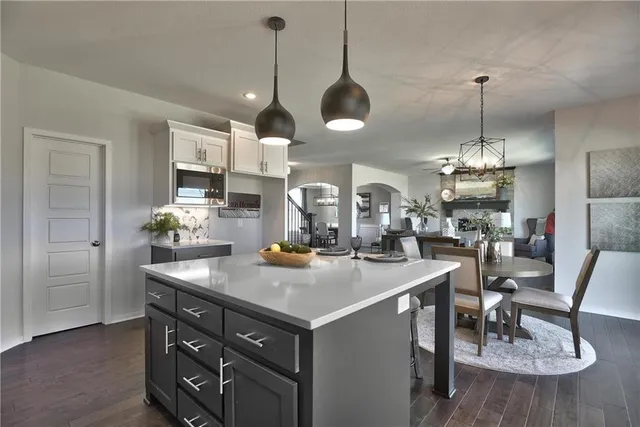 $644,950 | 2717 West Park Street, Olathe, KS 66061