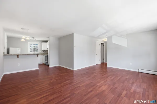 $189,900 | 6 Grandview Drive, Unit 25D, Farmington, CT 06032