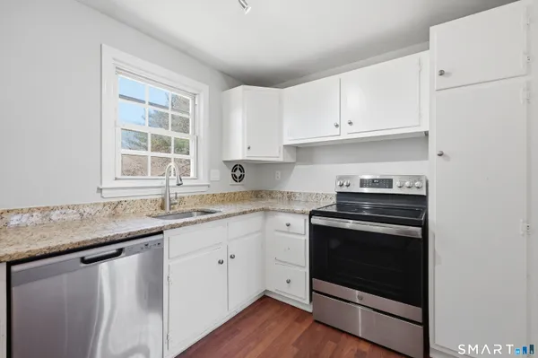 $189,900 | 6 Grandview Drive, Unit 25D, Farmington, CT 06032