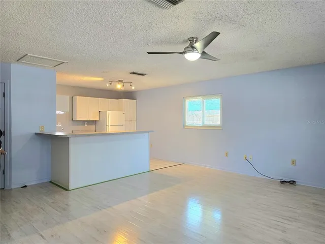 $1,500 | 4004 36th Street West, Bradenton, FL 34205