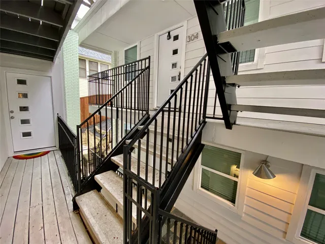 $1,700 | 807 Blanco Street, Unit 304, Austin, TX 78703