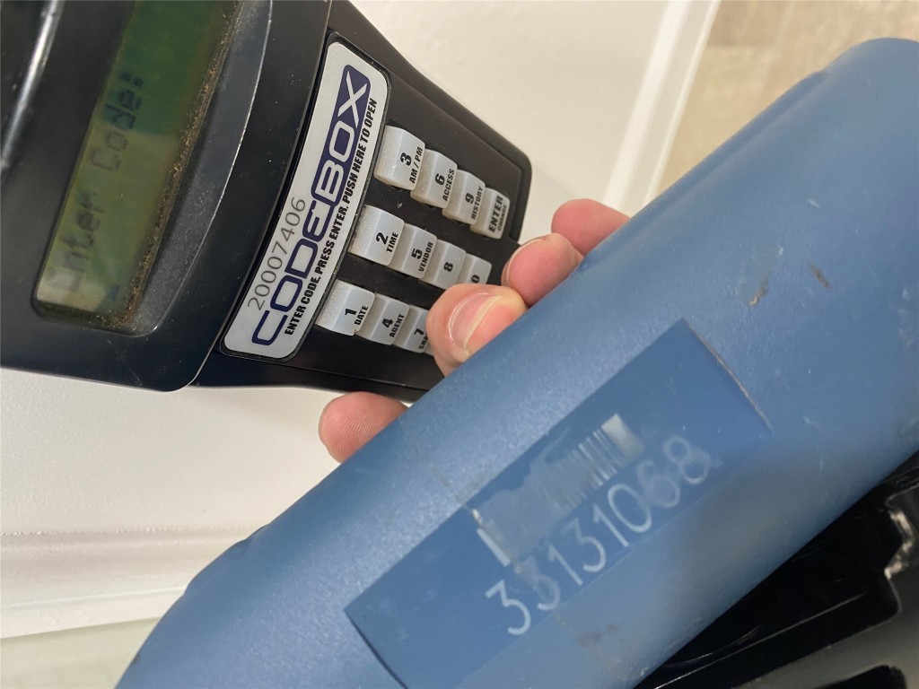 807 Blanco Street, Unit 304 Austin, TX 78703 - Photo 21 of 21 Detailed view of baseboards