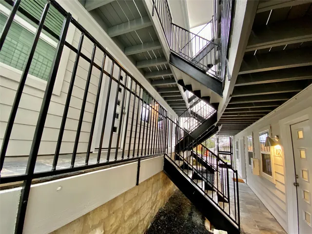 $1,700 | 807 Blanco Street, Unit 304, Austin, TX 78703