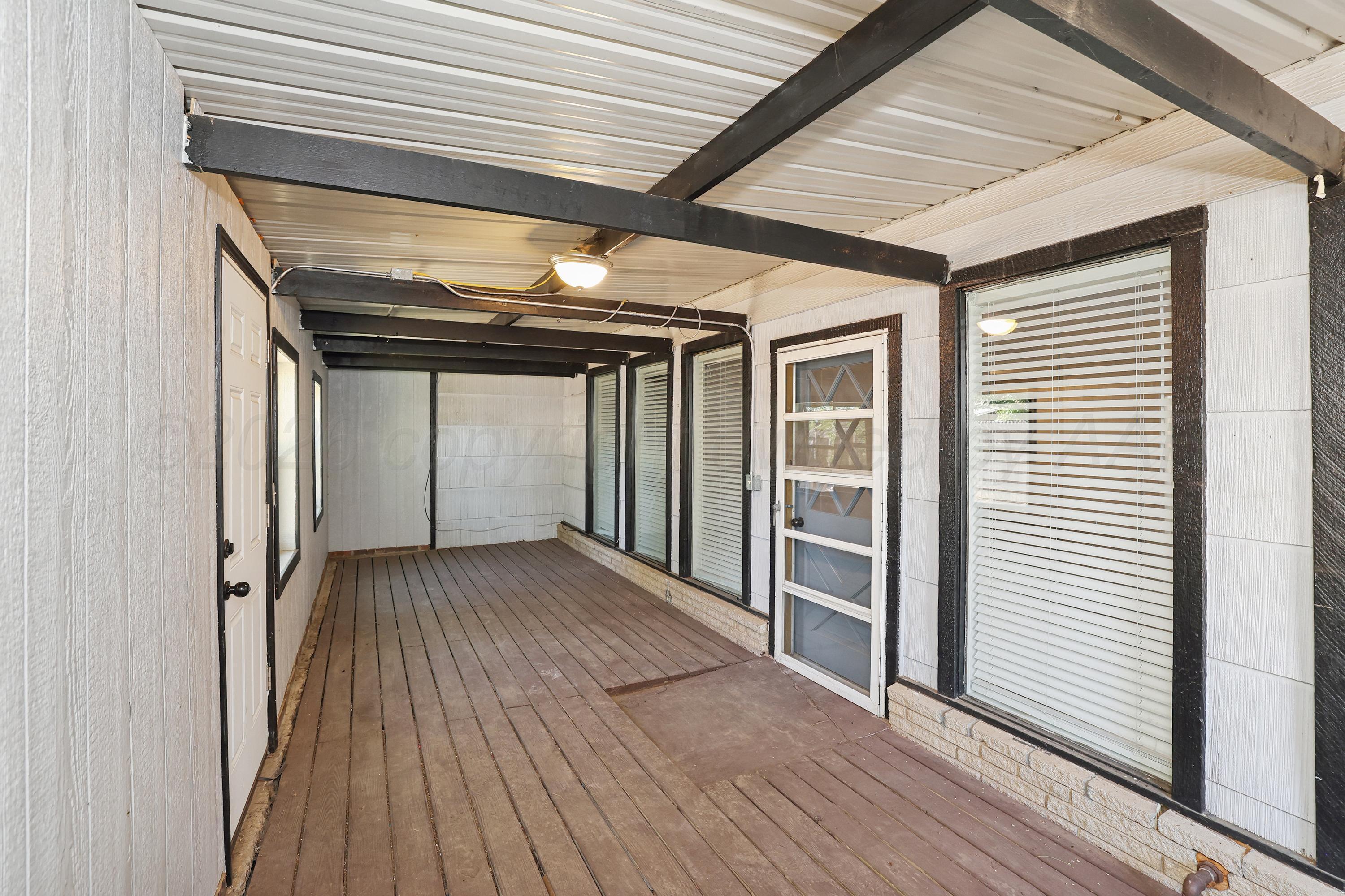 4302 Summit Circle Amarillo, TX 79109 - Photo 30 of 34 31-Enclosed Patio