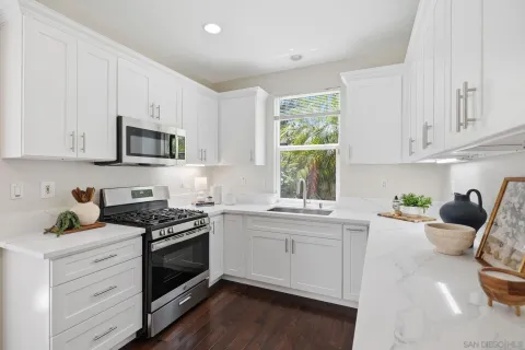 $1,450,000 | 7385 Healis Place, San Diego, CA 92129