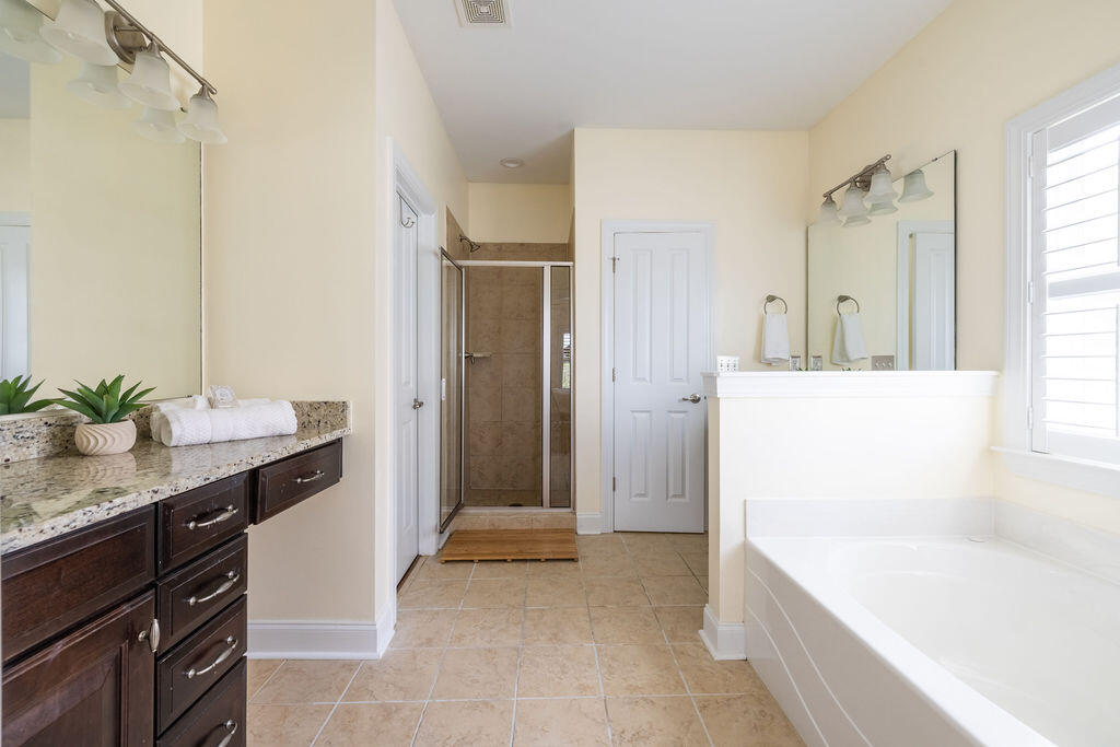 545 2 Mile Run Johns Island, SC 29455 - Photo 30 of 74 Primary Bathroom