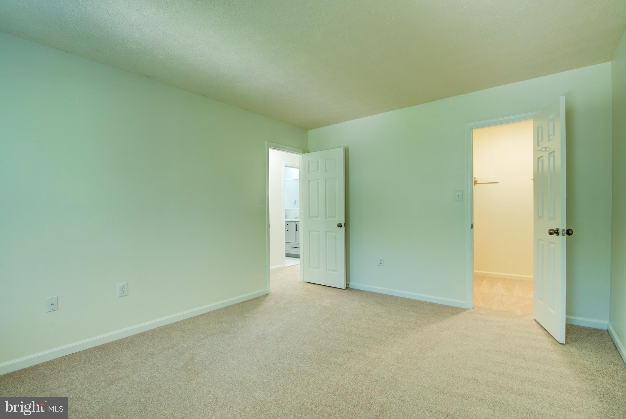 44 Carrollton Road Sterling, VA 20165 - Photo 43 of 75 3rd bedroom w/ walk in closet