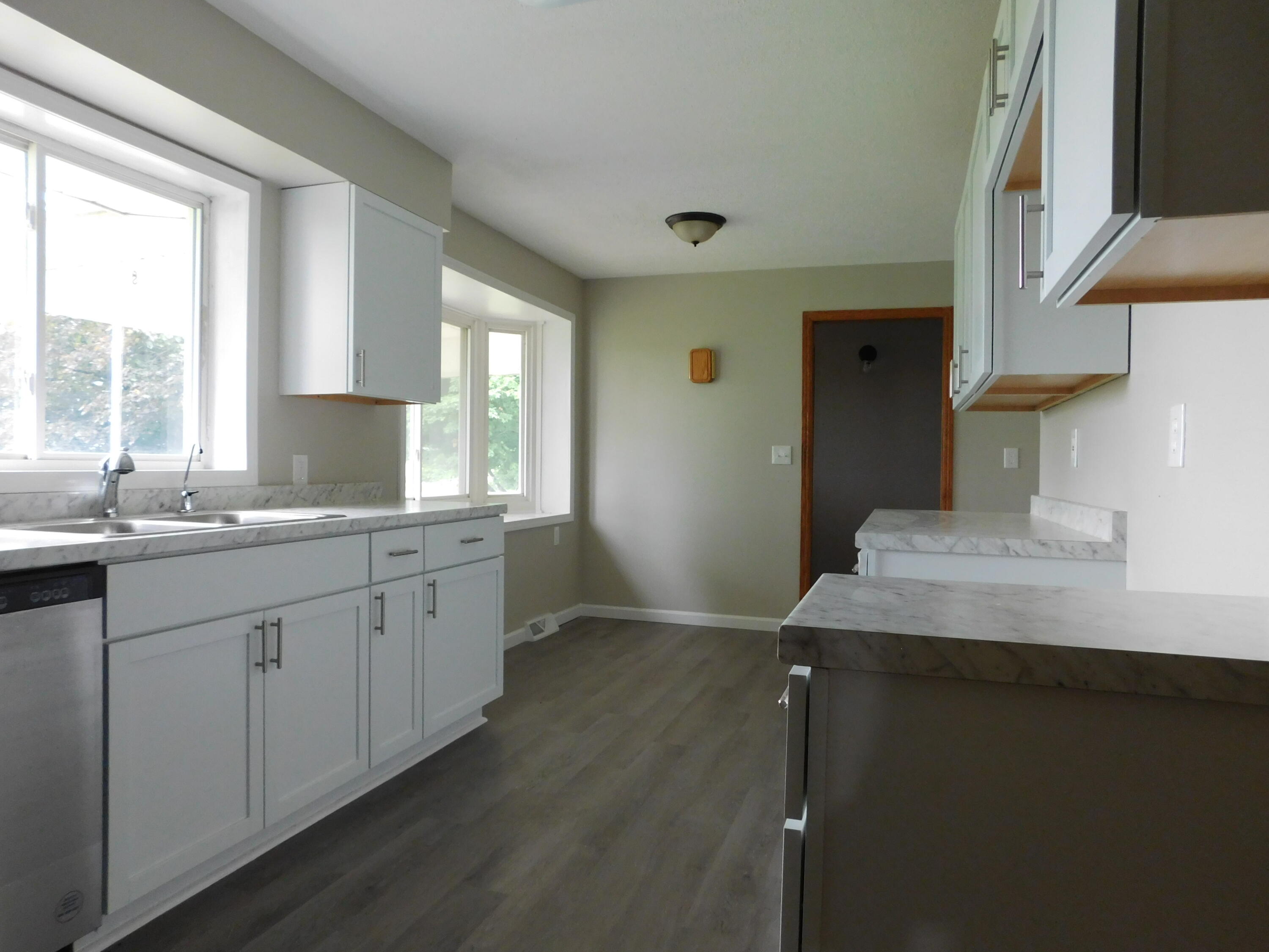 12713 East Baseline Road Hickory Corners, MI 49060 - Photo 3 of 21 DSCN5767