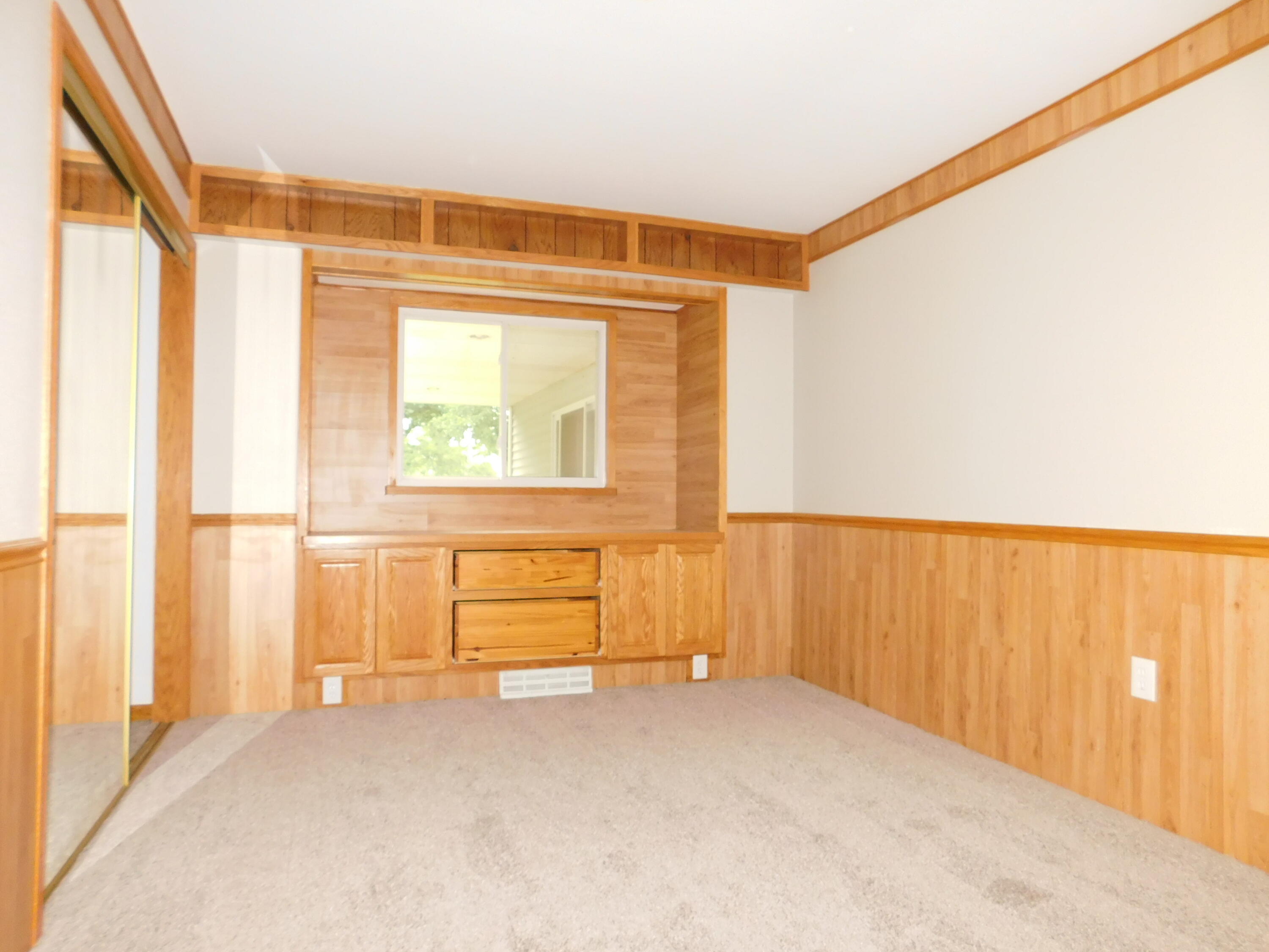 12713 East Baseline Road Hickory Corners, MI 49060 - Photo 8 of 21 DSCN5774
