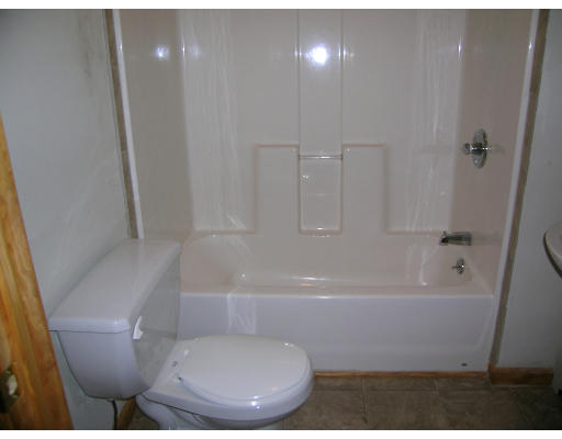 31-33 Hall Street Springfield, MA 01108 - Photo 3 of 6 Gallery Image 3