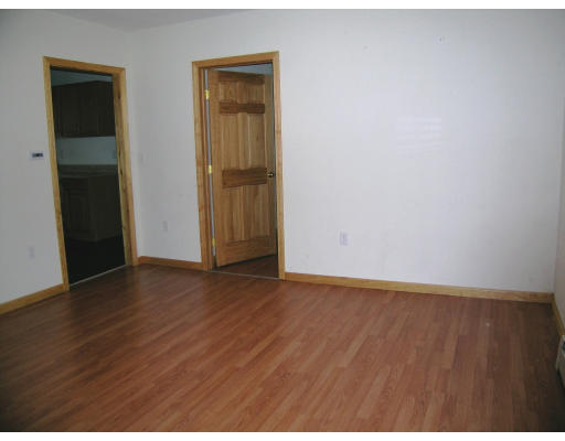31-33 Hall Street Springfield, MA 01108 - Photo 5 of 6 Gallery Image 5