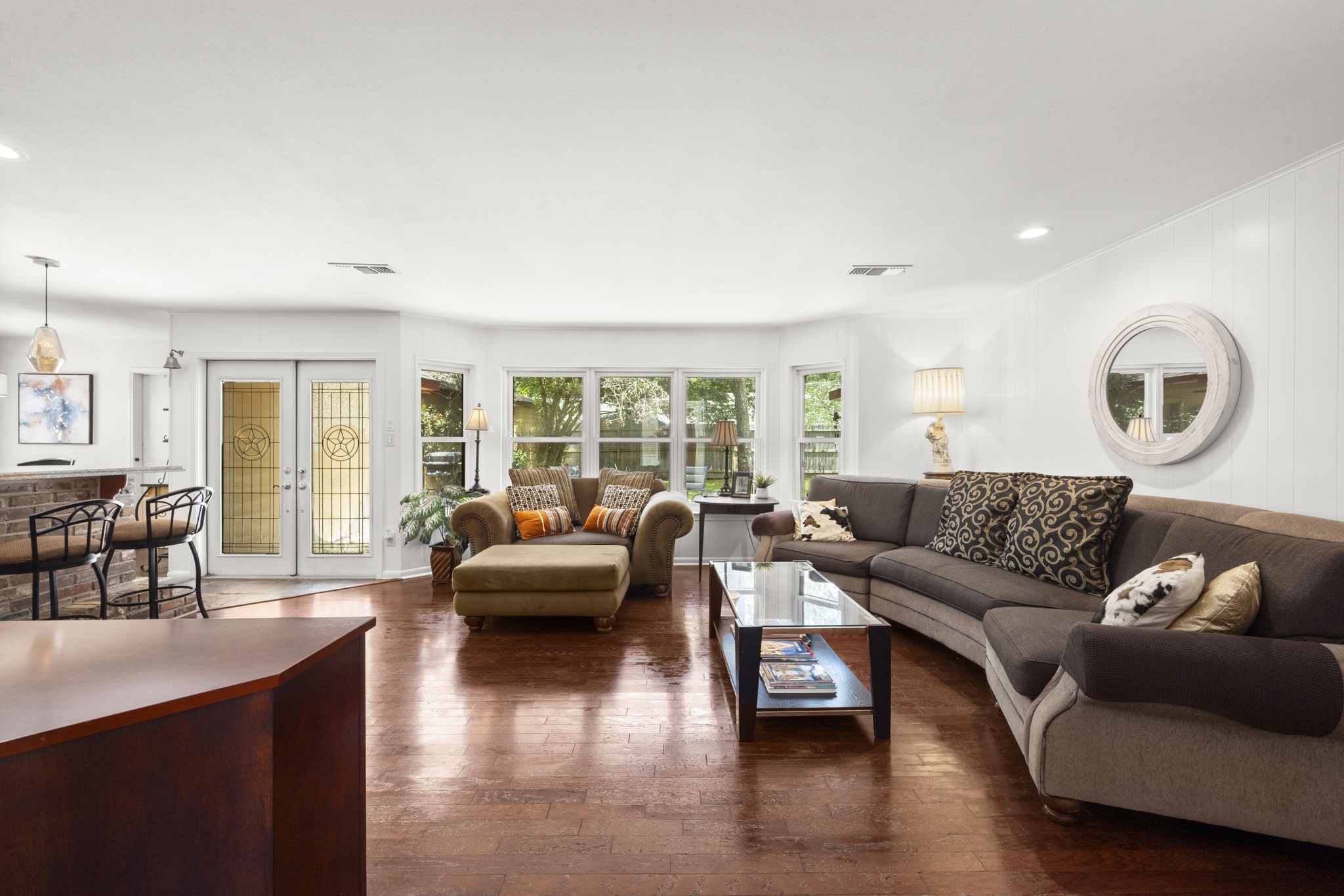 2506 Teague Road Houston, TX 77080 - Photo 16 of 33 a living room with furniture and a large window