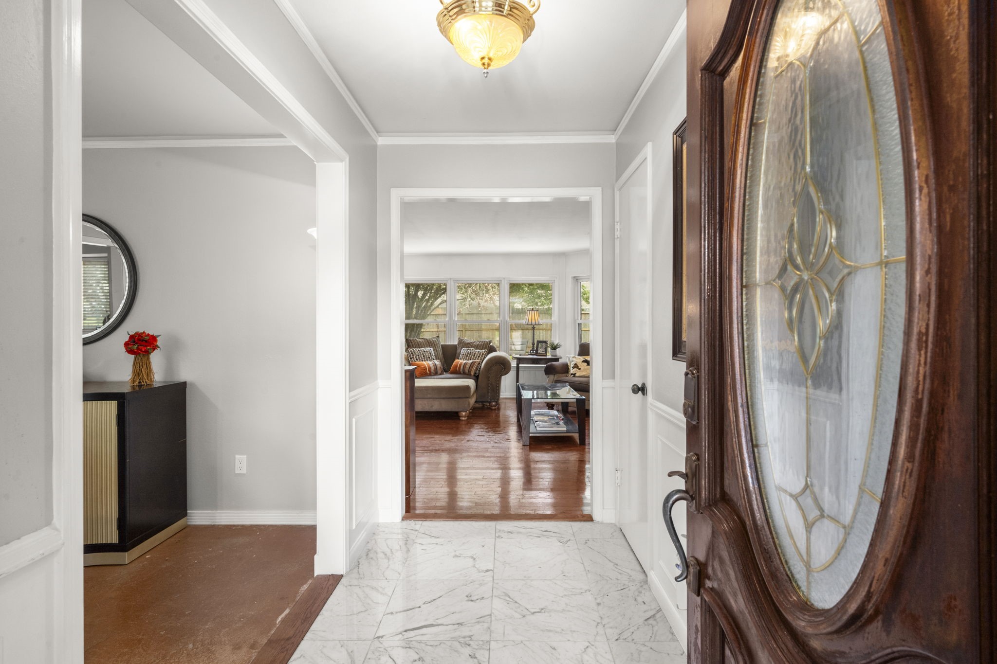 2506 Teague Road Houston, TX 77080 - Photo 4 of 33 a view of a livingroom with furniture and entryway