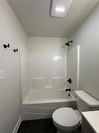 $1,725 | 717 Juniper Road, Valparaiso, IN 46385