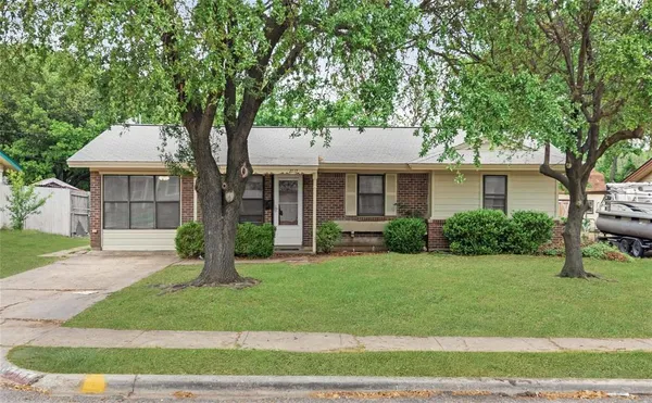 $2,295 | 2717 Wesleyan Drive, Irving, TX 75062