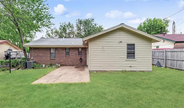 $2,295 | 2717 Wesleyan Drive, Irving, TX 75062