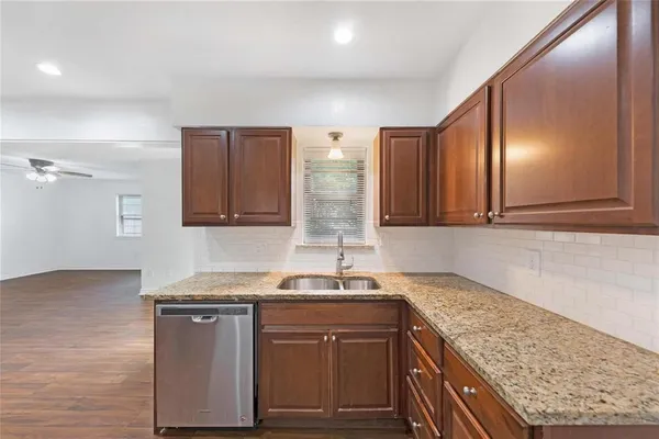 $2,295 | 2717 Wesleyan Drive, Irving, TX 75062