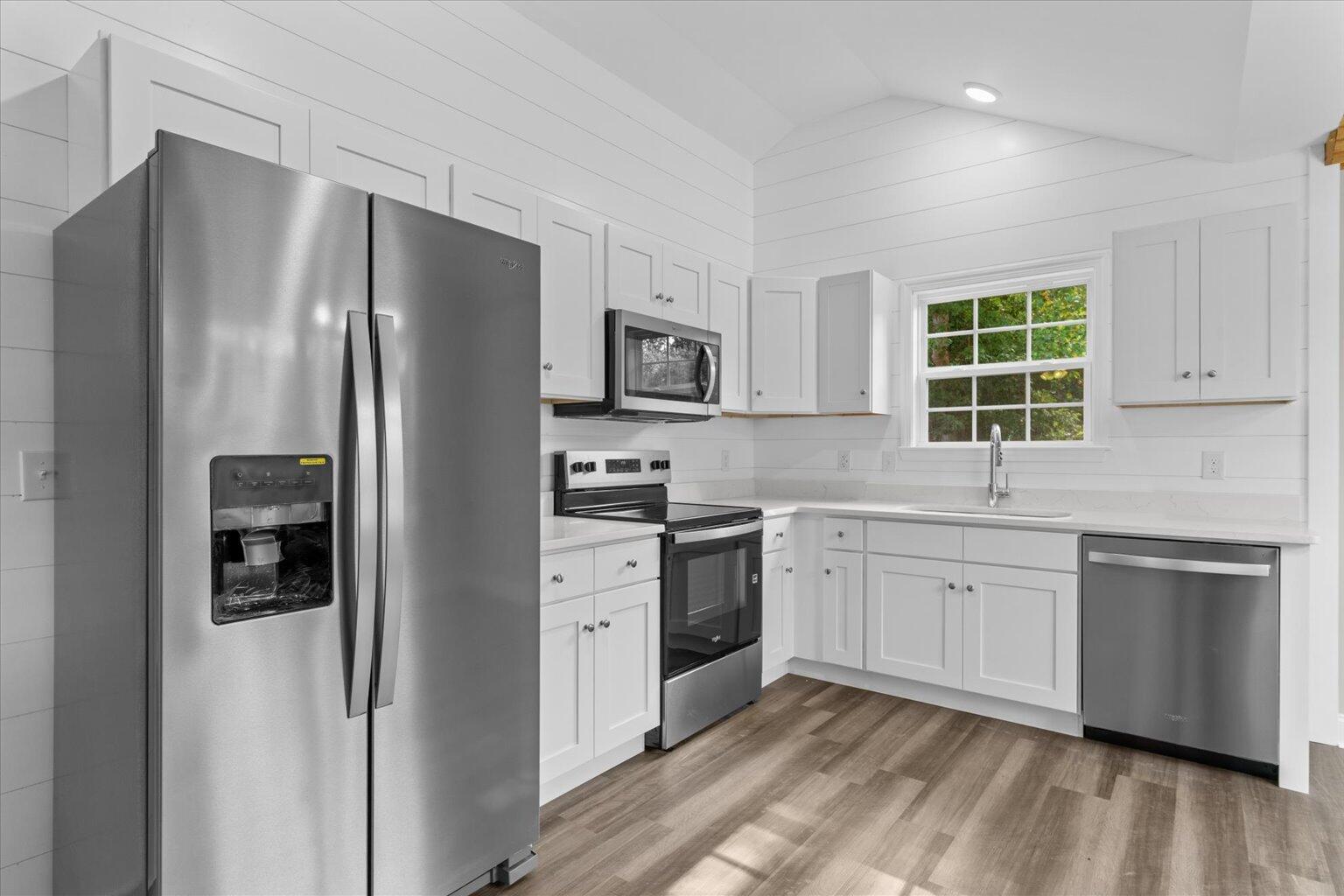 176 Callahan Cavender Road Southeast Dalton, GA 30721 - Photo 7 of 28 07-DSC02323